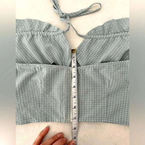 Suzanne Betro/ Blue & white/ Checkered/Adjustable crop top/Halter tied/Size US M - Picture 7 of 8